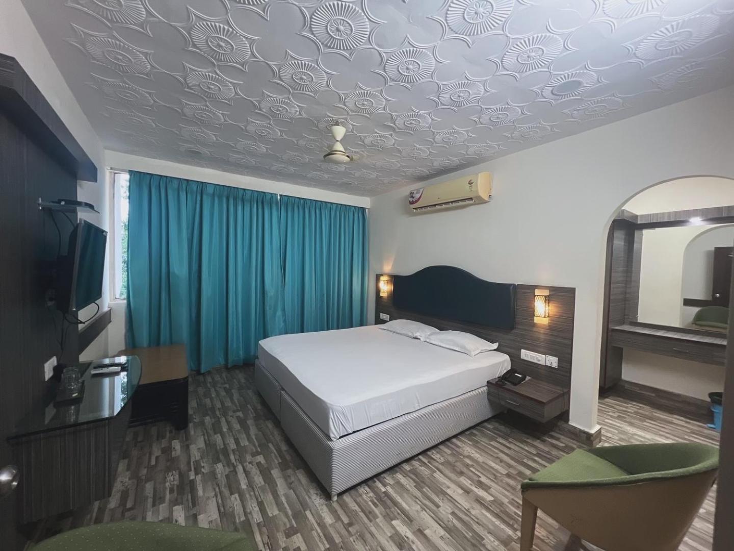 Varada Nagavali Hotel Srikakulam Eksteriør billede
