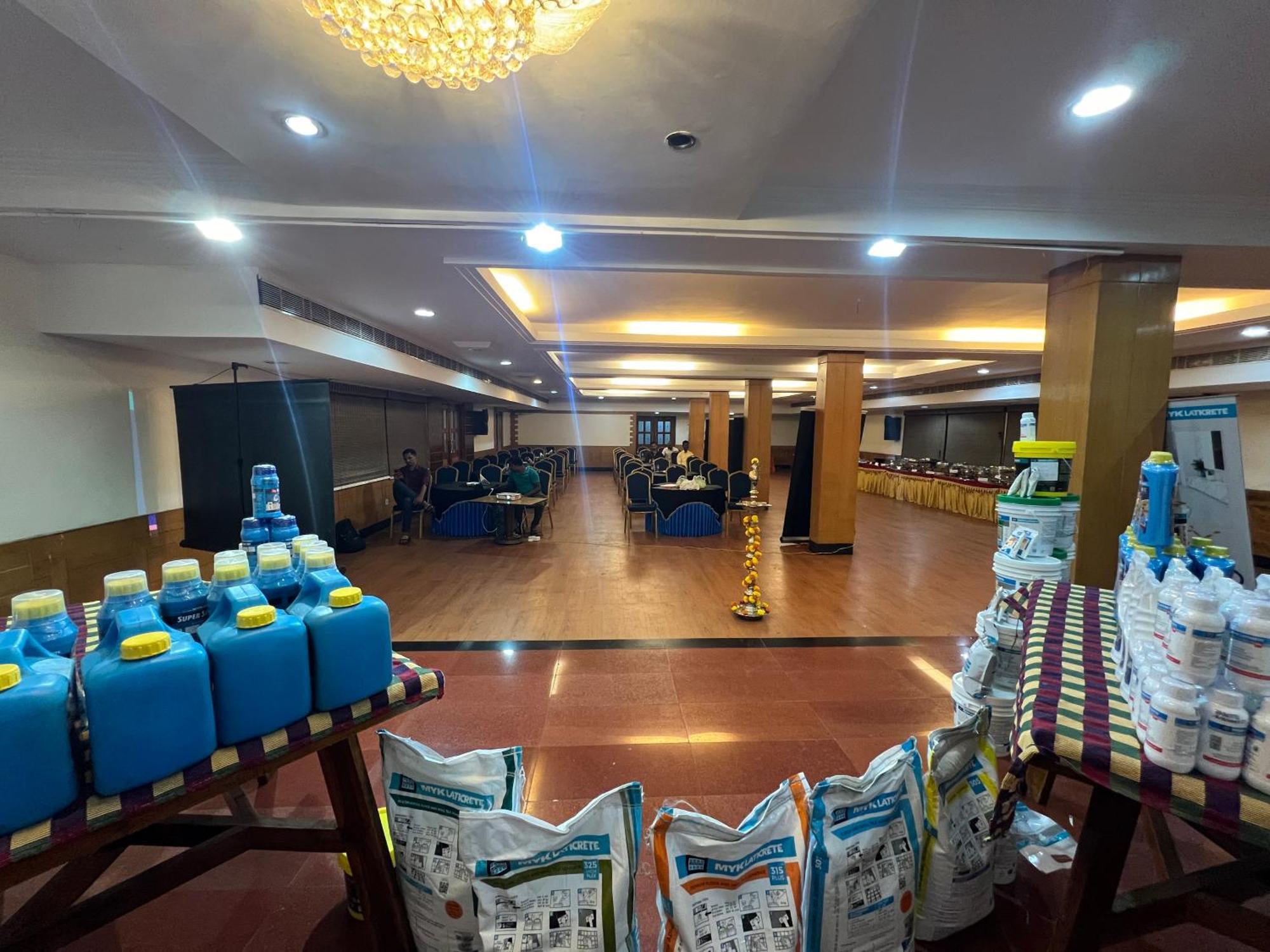 Varada Nagavali Hotel Srikakulam Eksteriør billede