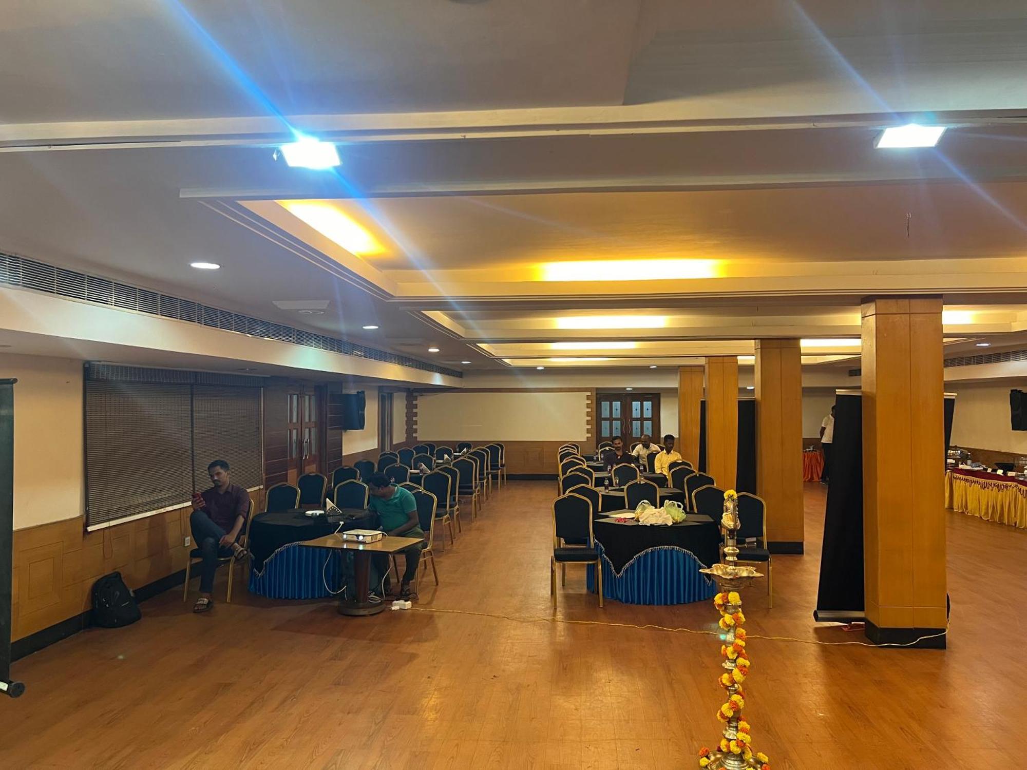 Varada Nagavali Hotel Srikakulam Eksteriør billede