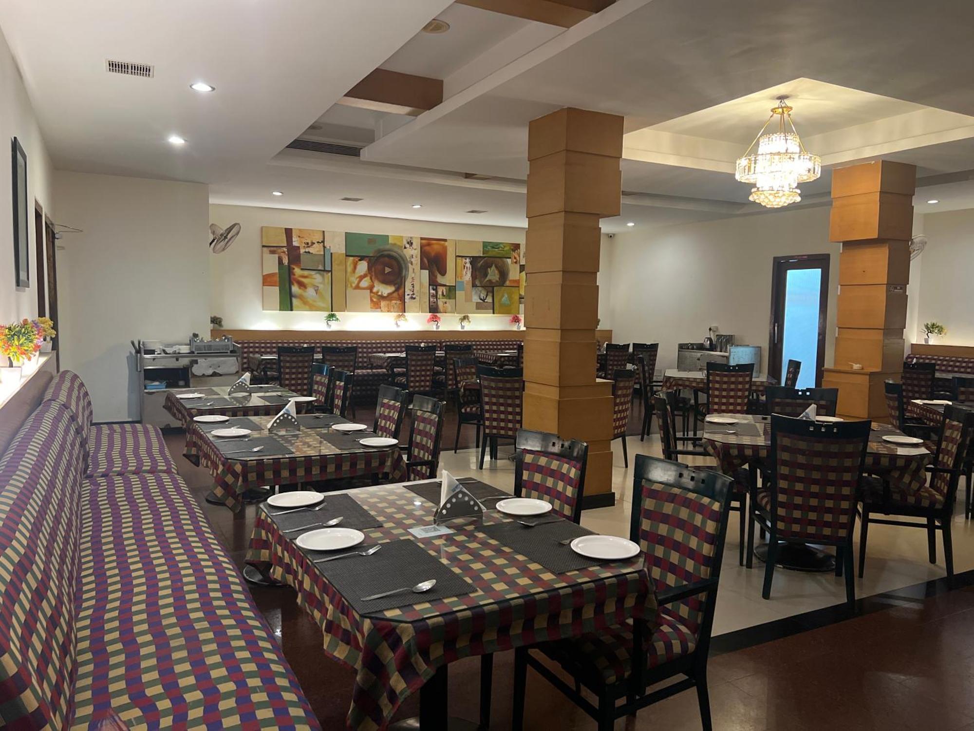 Varada Nagavali Hotel Srikakulam Eksteriør billede